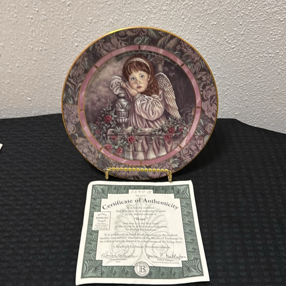 Gardens of Innocence Limited Edition “Hope” Plate by Richardson Bradford Exchang - Picture 8 of 17
